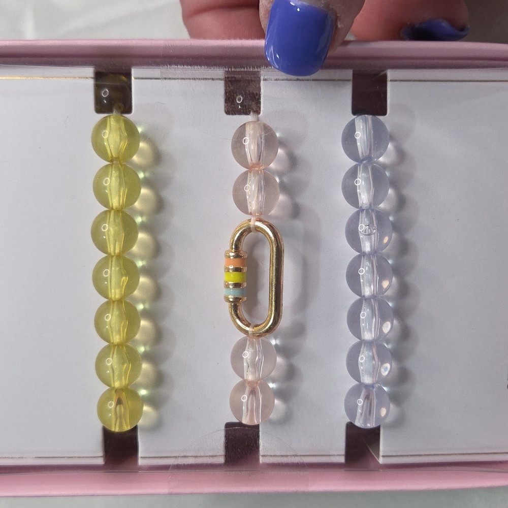 Women's Isaac Mizrahi Yellow Cream Stretch Bracelets Set of 3 New In Box Beaded - Picture 6 of 6